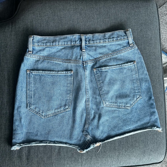 Agolde Quinn High Rise Mini Skirt in Devotee - Picture 2 of 5